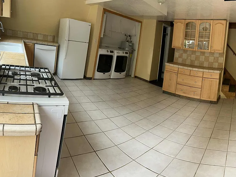 20150 Manzanita St — Photo 10