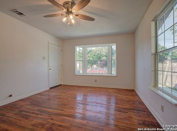 4th image of 4431 Chulita St