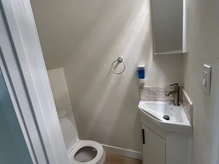 4002-6 Florida Street Apartments — Photo 14