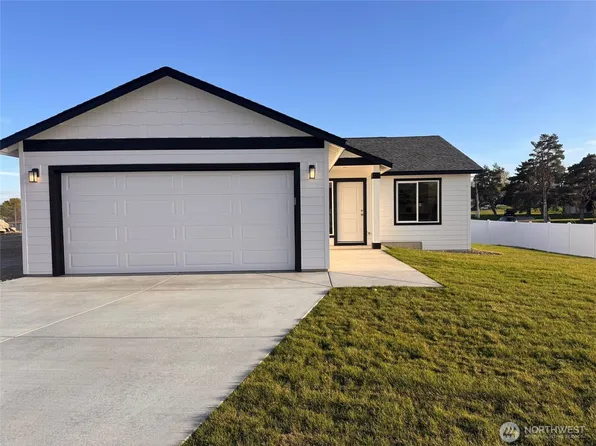 101 Poplar Street NE, Royal City, WA 99357