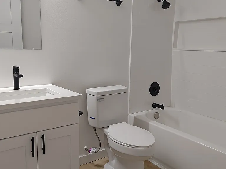 Kenmore Apartments — Photo 2