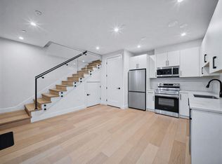 6989 Kerr St #2, Vancouver, BC V5S3C9