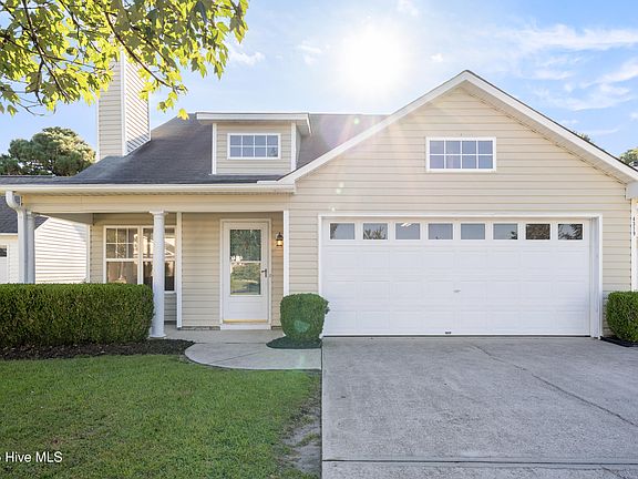 3rd image of 4319 Lakemoor Drive