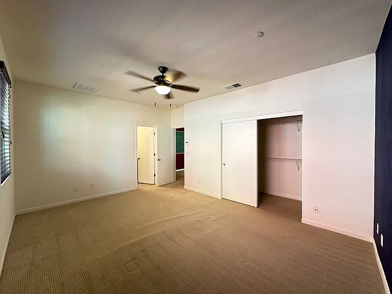 789 Carbon Ct — Photo 18