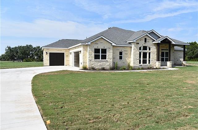 1st image of 217 Oak Hill Dr