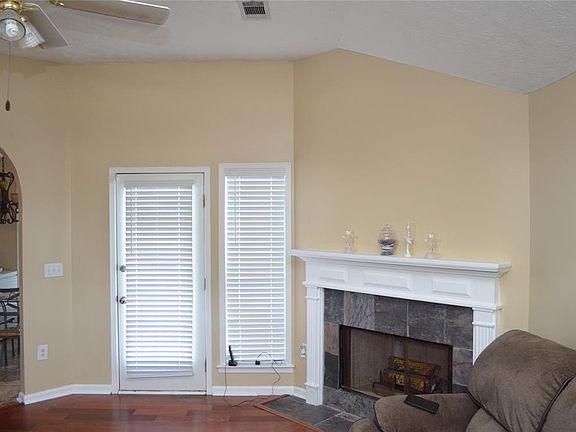 4th image of 1355 Summerfield Pl