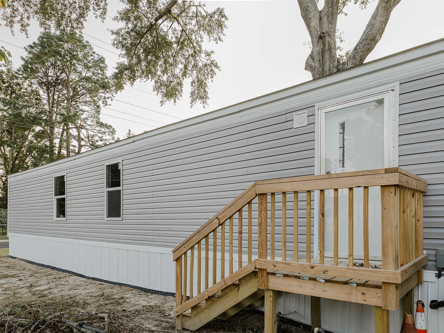 3 bed, 840 sqft, $900 — Photo 1