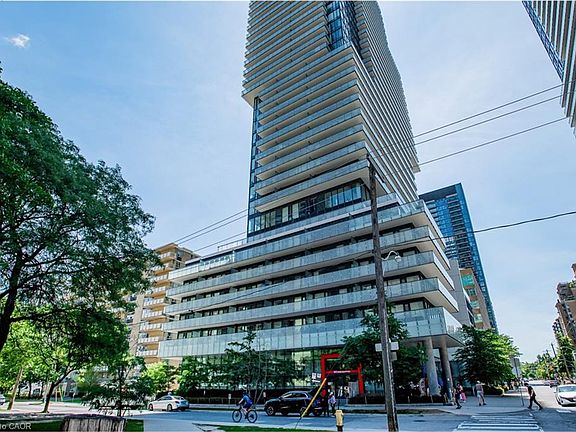 2nd image of 185 Roehampton Ave #2512