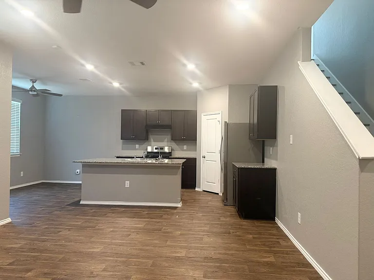3319 Angus Xing — Photo 5