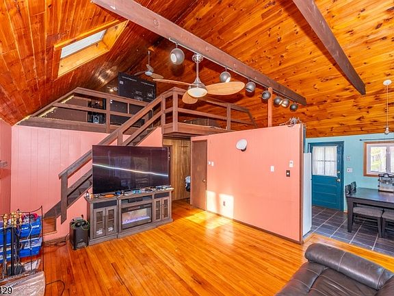 4th image of 31 Plum Tree Rd