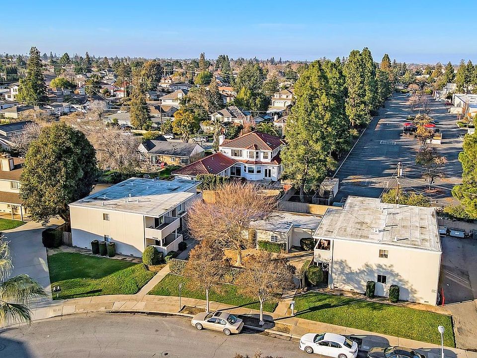 1st image of 20687-89 Park Cir W