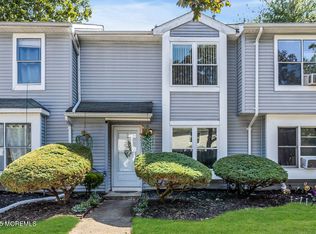 422 Woodlake Manor Dr, Lakewood, NJ