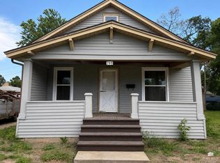 703 N Mulberry St, Abilene, KS 67410