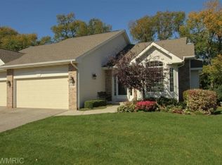 5362 Penrose Ln, Kalamazoo, MI 49009