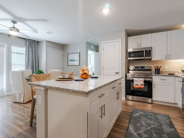 5004 Dream Dr #5010-208