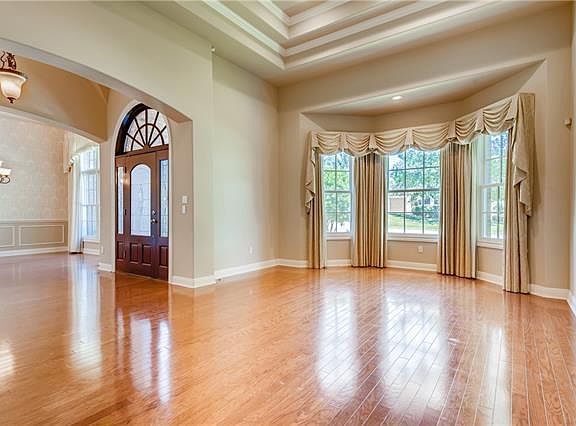 5th image of 2634 Collingwood Dr