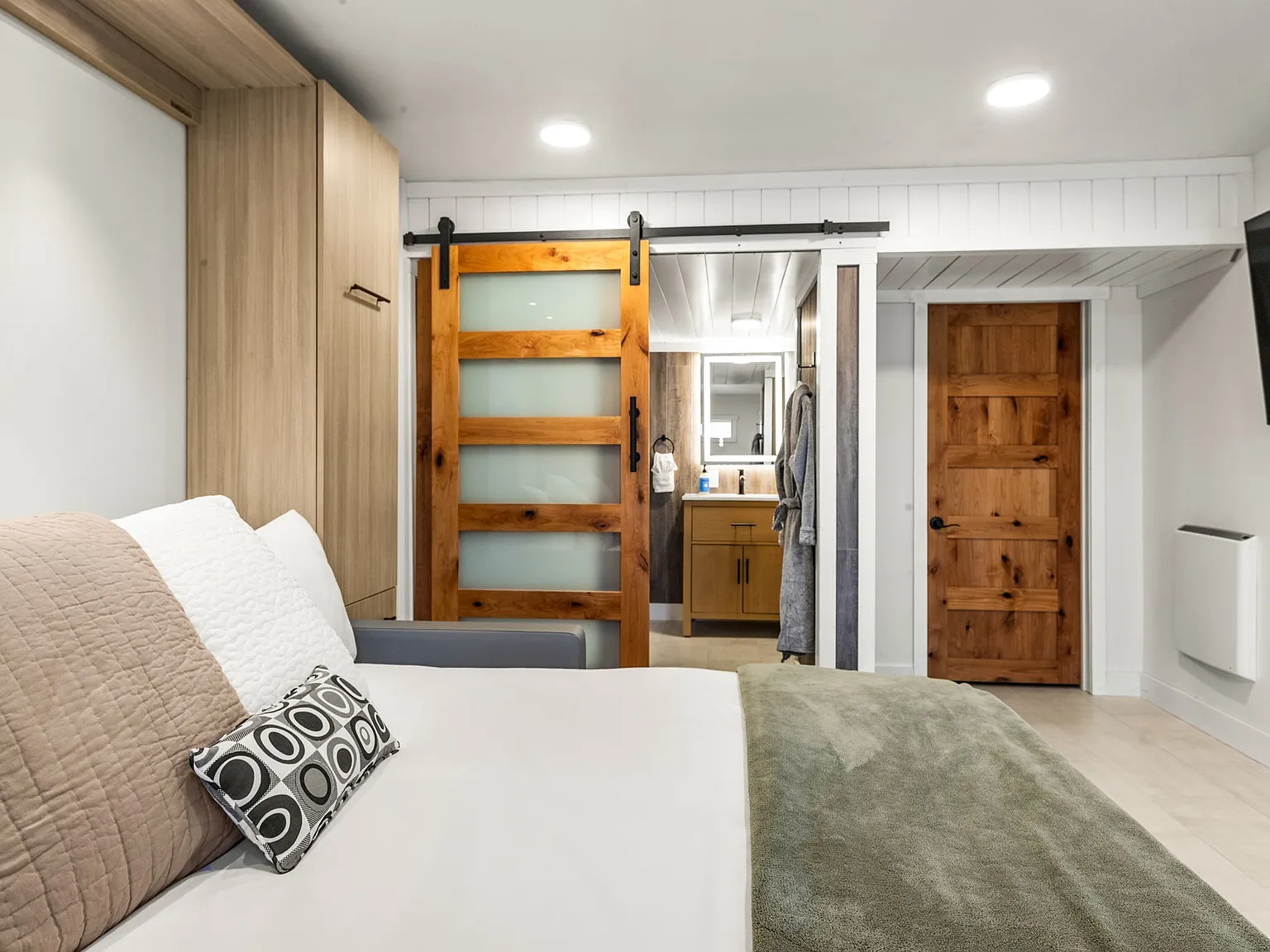 1 bed, 700 sqft, $1,795 — Photo 4