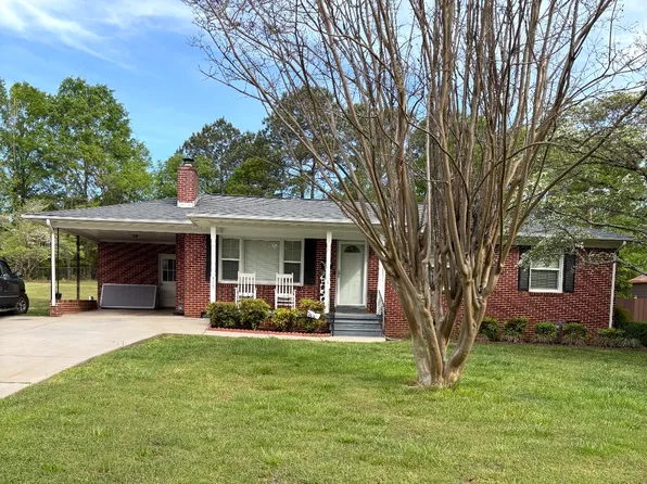 305 Pleasant Meadows Dr, Gaffney, SC 29341