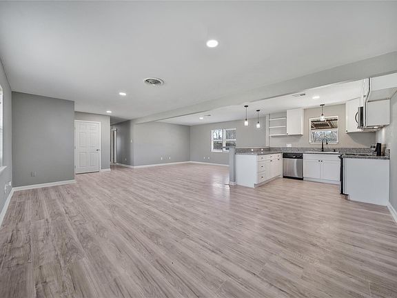 2nd image of 4614 Edgemore St