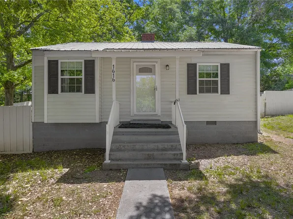 1616 Meadowbrook Cir, Anderson, SC 29624