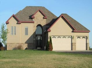 2140 Lookout Ct, North Platte, NE 69101