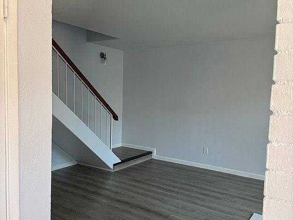 3rd image of 2731-2751 Don Juan Dr #13