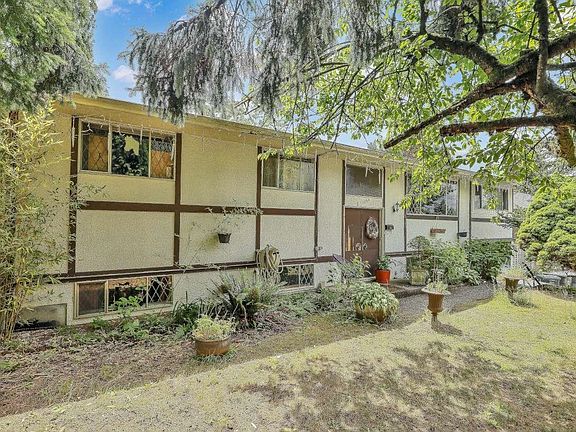 2nd image of 15064 Peacock Pl