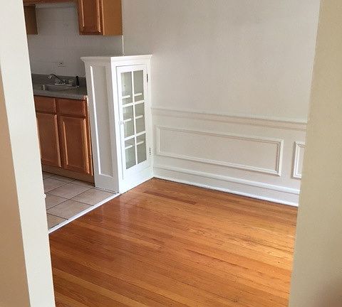 5th image of 1301 W Argyle St APT 202