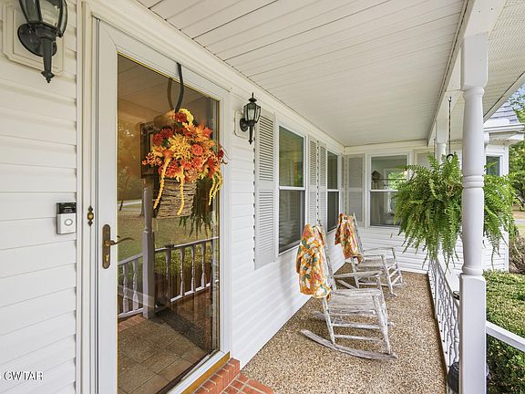 5th image of 688 Twin Oaks Rd