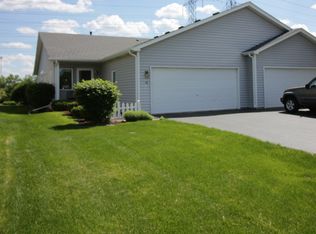 60 S Walnut Dr, North Aurora, IL 60542