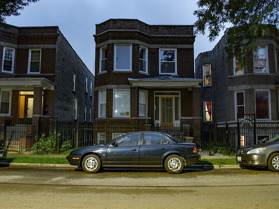 1st image of 1438 N Avers Ave #2