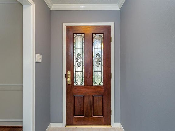 3rd image of 6730 Gleneagles Dr