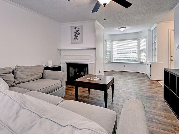 4th image of 101 Windsor Ln APT C