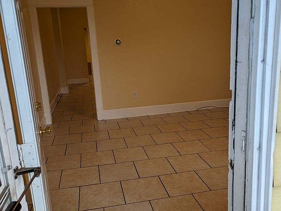 4th image of 602 Russell Ave