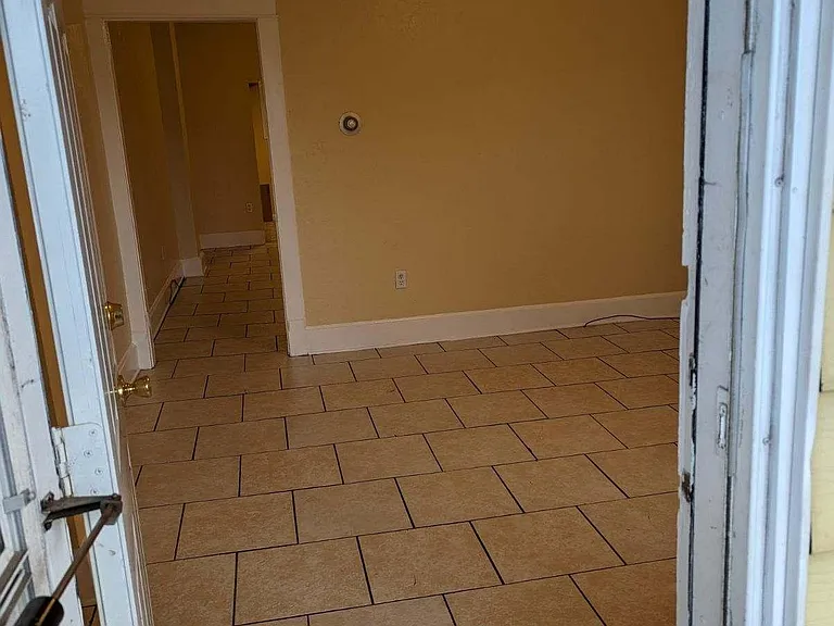 602 Russell Ave — Photo 4