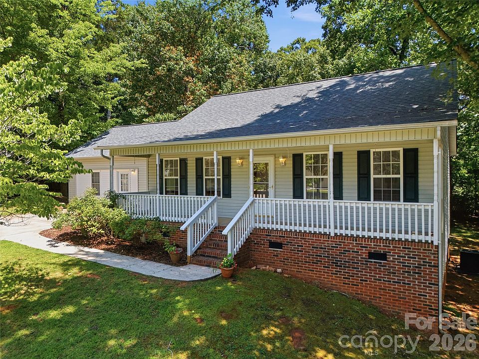1st image of 147 Valley Glen Dr