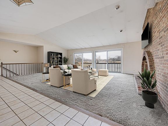 5th image of 13 Lexington Rd