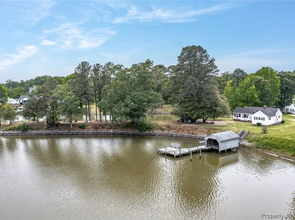 187 Boat House Cv, Kilmarnock, VA 22482