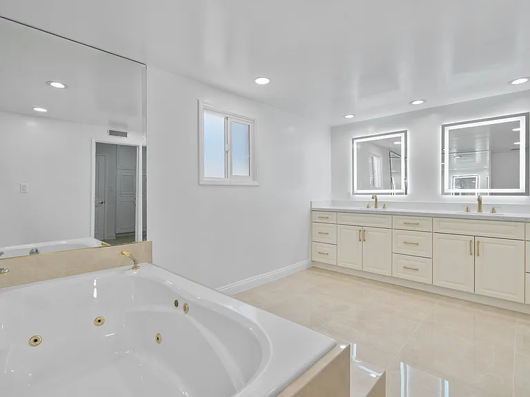 4159 Regal Oak Dr — Photo 11