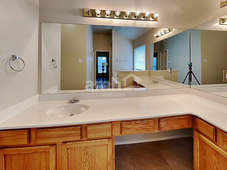 3213 Scenic Glen Dr — Photo 9