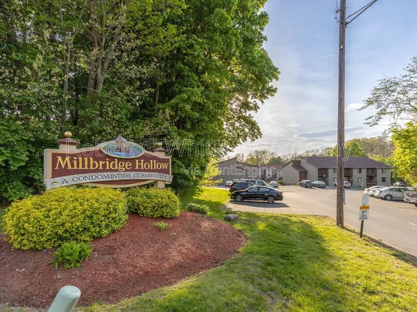 20 Prospect St APT 64, Manchester, CT 06040