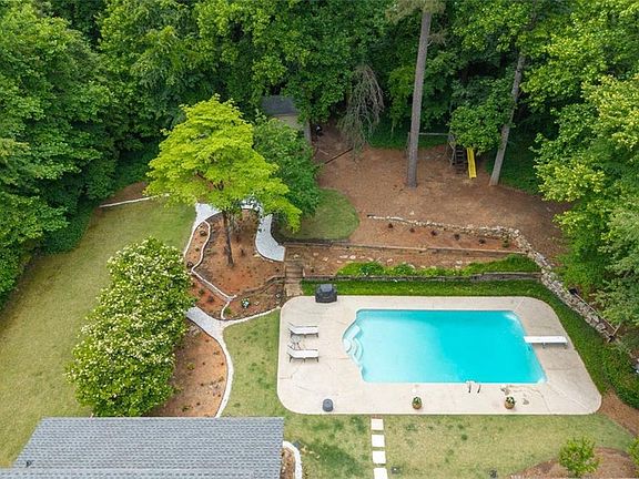 5th image of 1450 Pebble Creek Rd SE