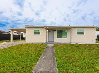 320 Winged Foot Rd, Palm Springs, FL 33461