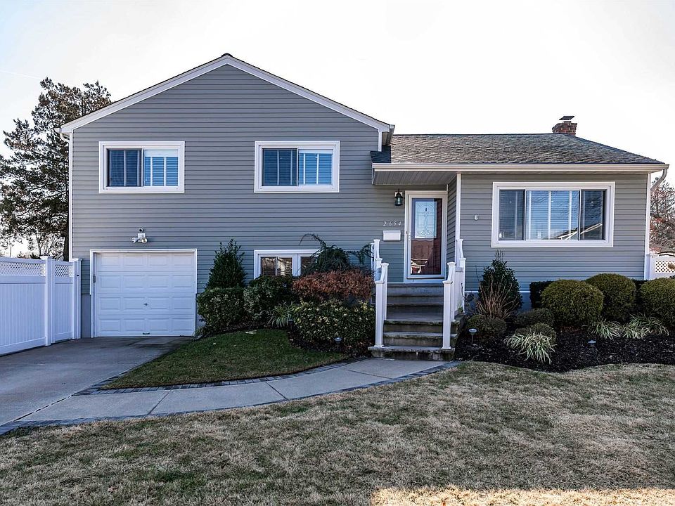 1st image of 2654 Grayson Dr