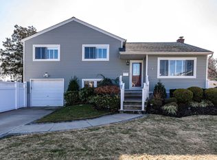2654 Grayson Dr, East Meadow, NY 11554