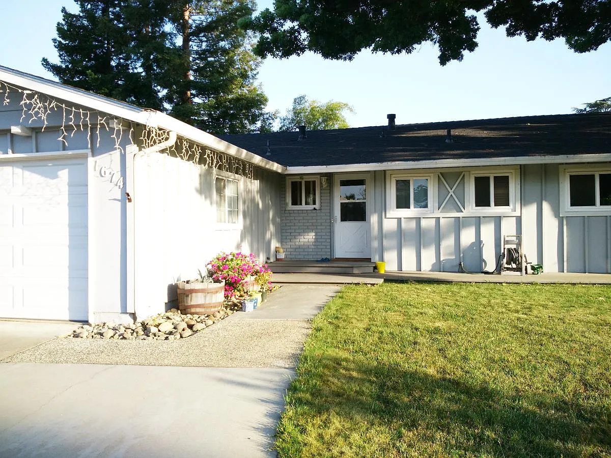 3 bed, 1386 sqft, $4,500 — Photo 1