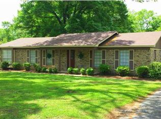 270 Lakeview Dr, Mobile, AL 36695
