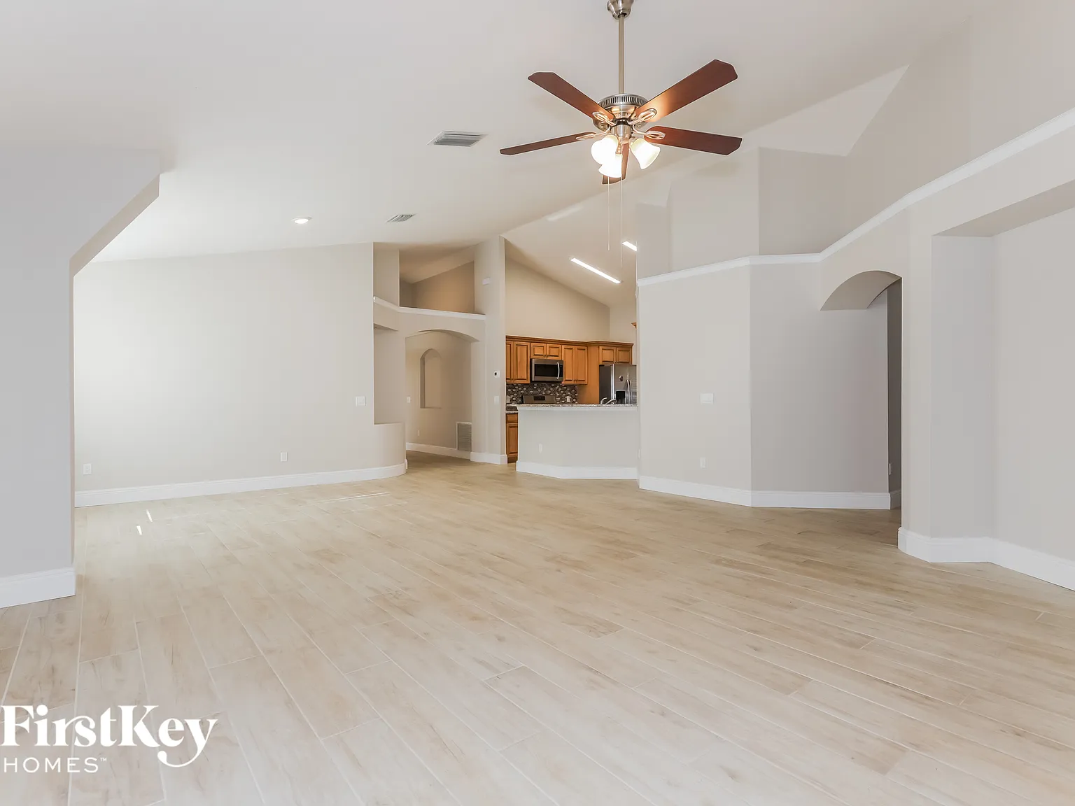 3 bed, 2.0 bath, 2442 sqft, $2,875 — Photo 3