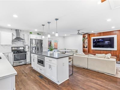 2002 Kenwood Pl SE, Smyrna, GA, 30082