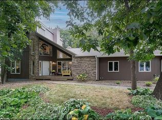 2628 Willow Ln, Cedar Falls, IA 50613